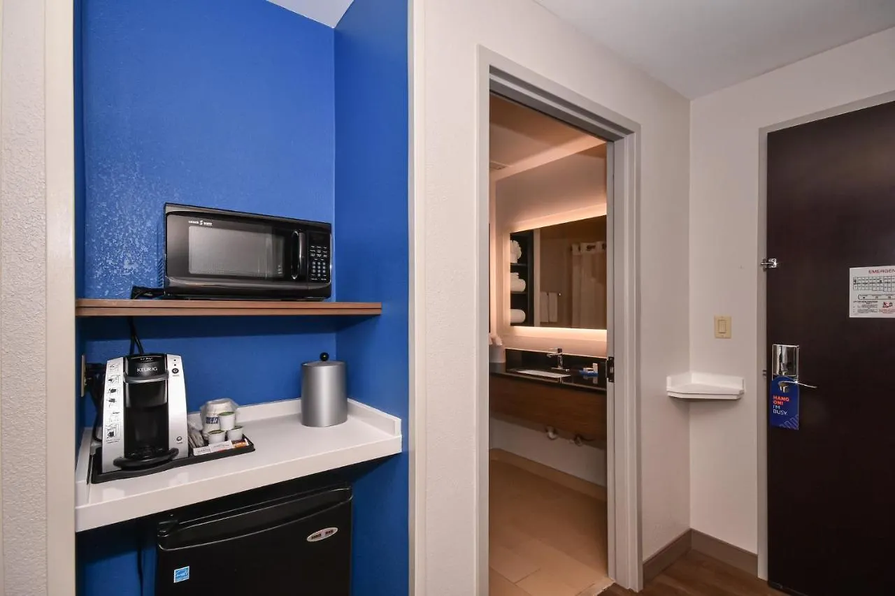 Holiday Inn Express Charlotte Southeast - Matthews By Ihg